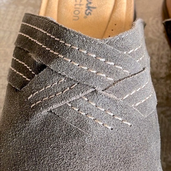 Brand New Clarks Genuine Suede Slip On Clogs Dark Olive Brynn Comfort Slide Mule - Picture 5 of 16